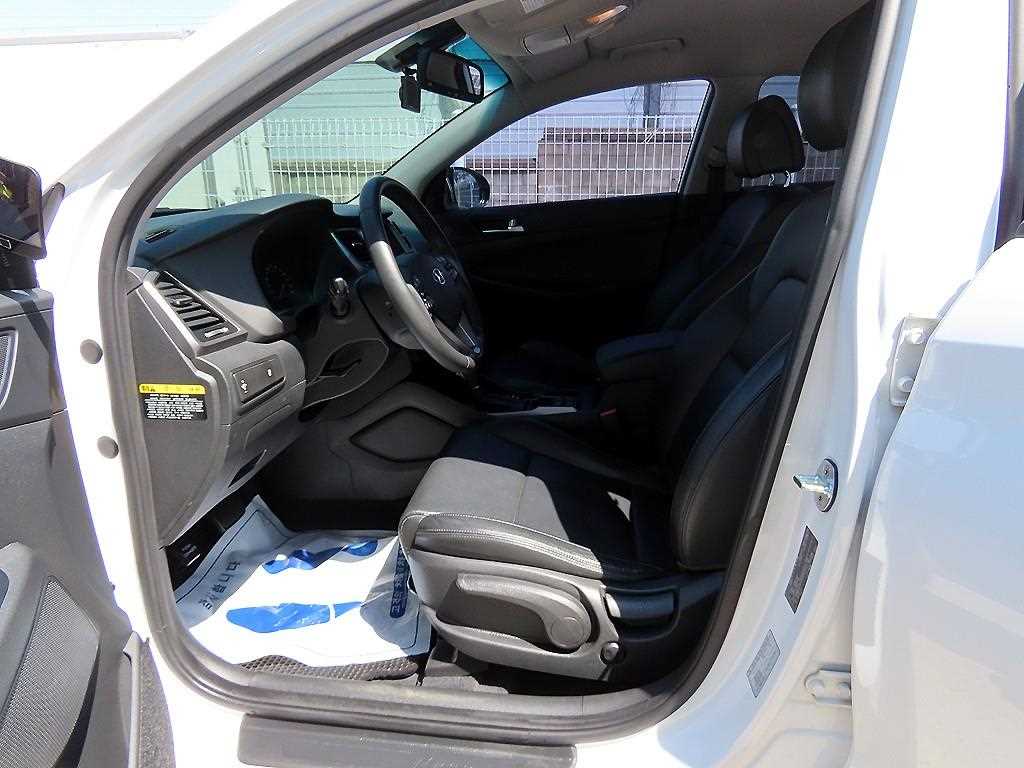 HYUNDAI Tucson - Vista 5