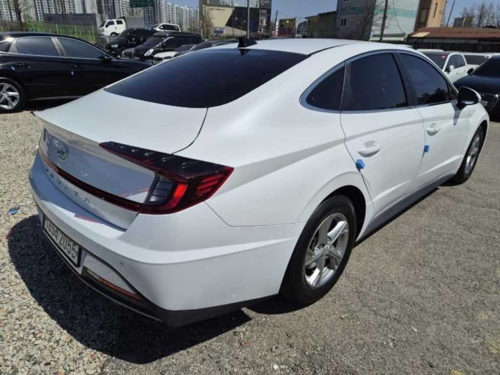 HYUNDAI Sonata - Vista 7