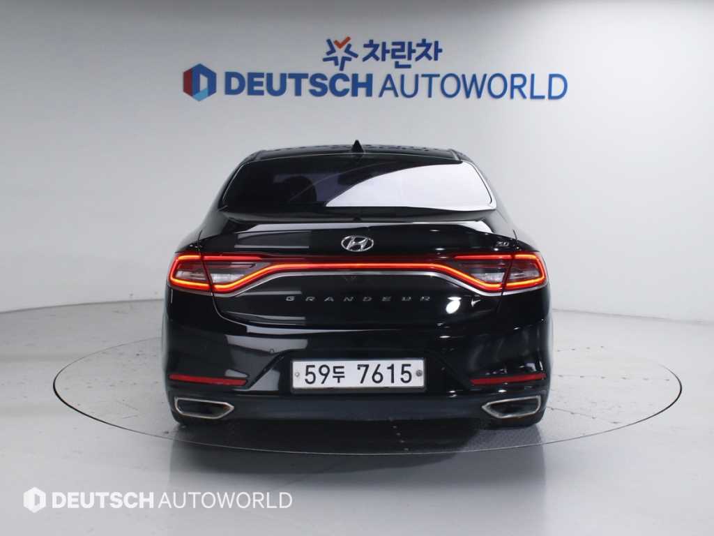 HYUNDAI Grandeur - Vista 4