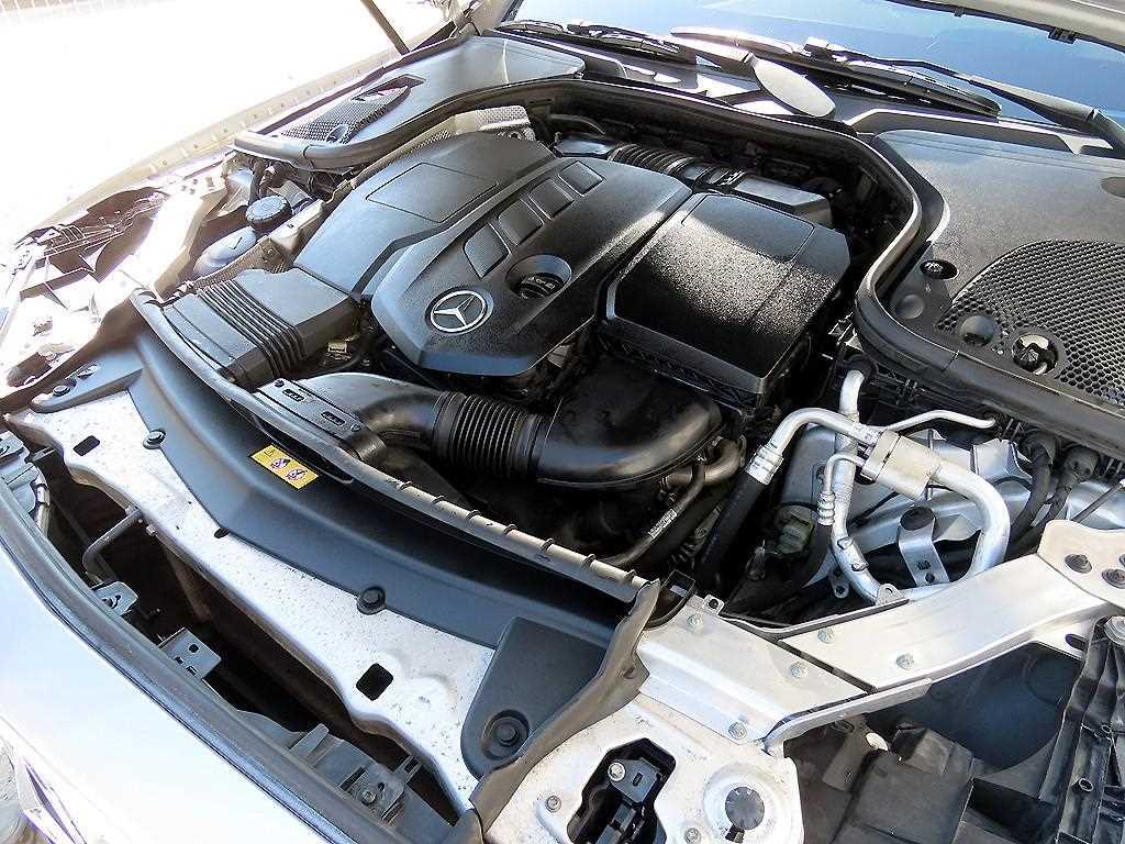 Mercedes Benz E class 2017 Plateado - Importación desde Corea - HF Imports Iquique - Foto 19