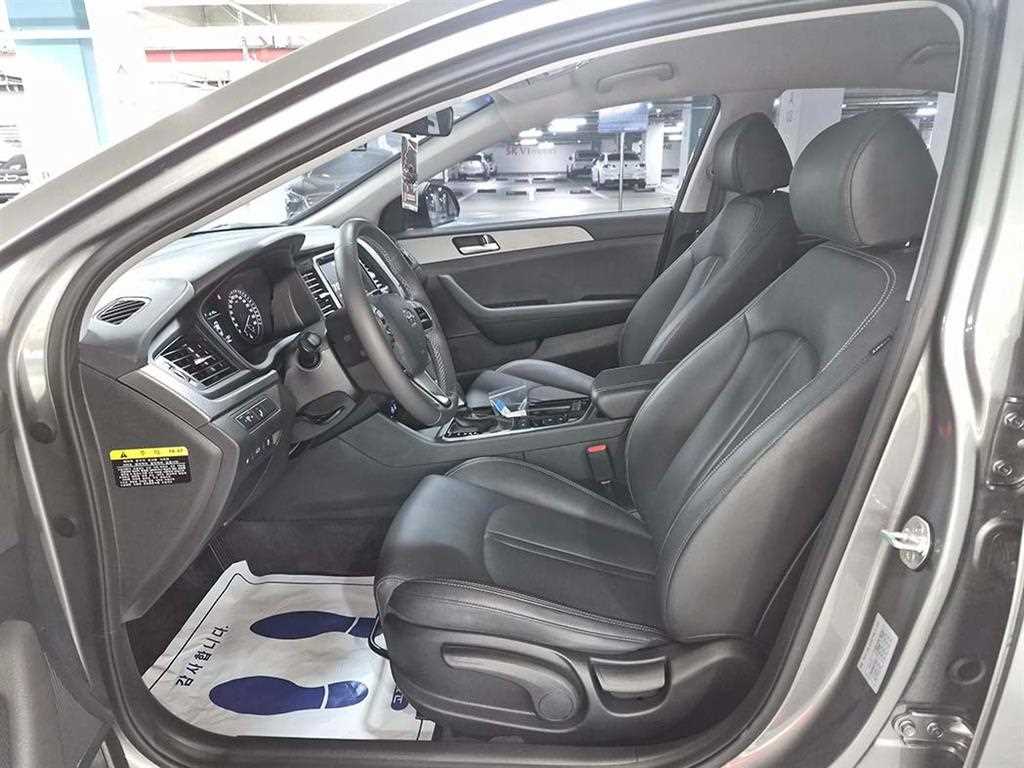 HYUNDAI Sonata - Vista 6