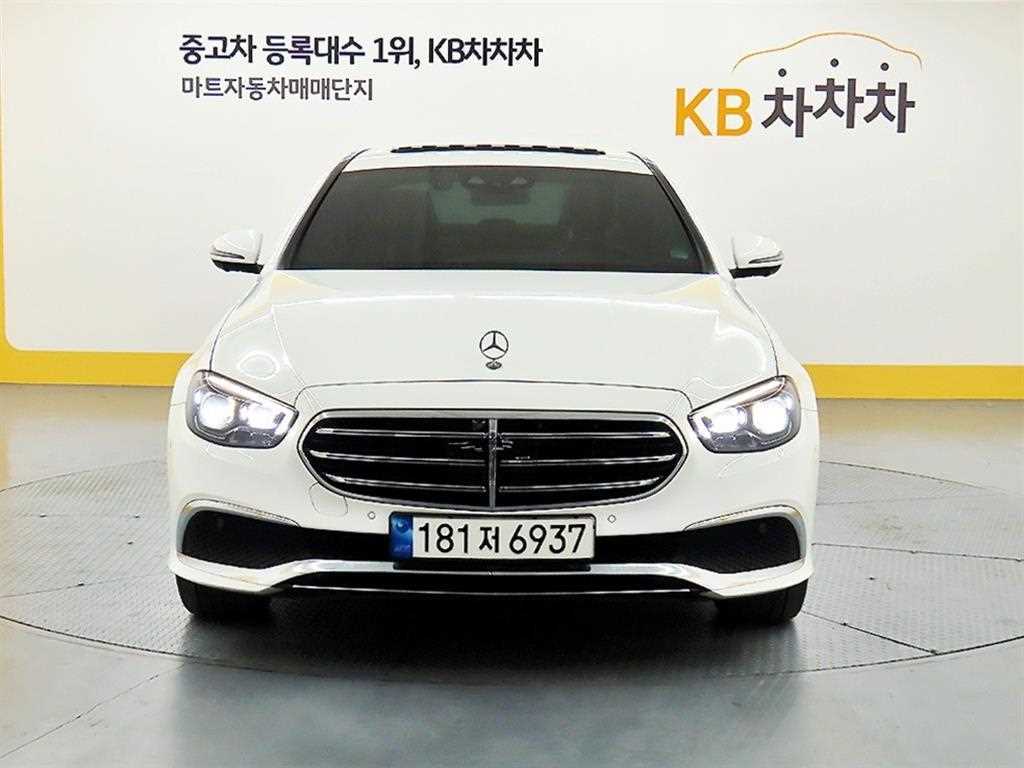 Mercedes Benz E class - Vista 2