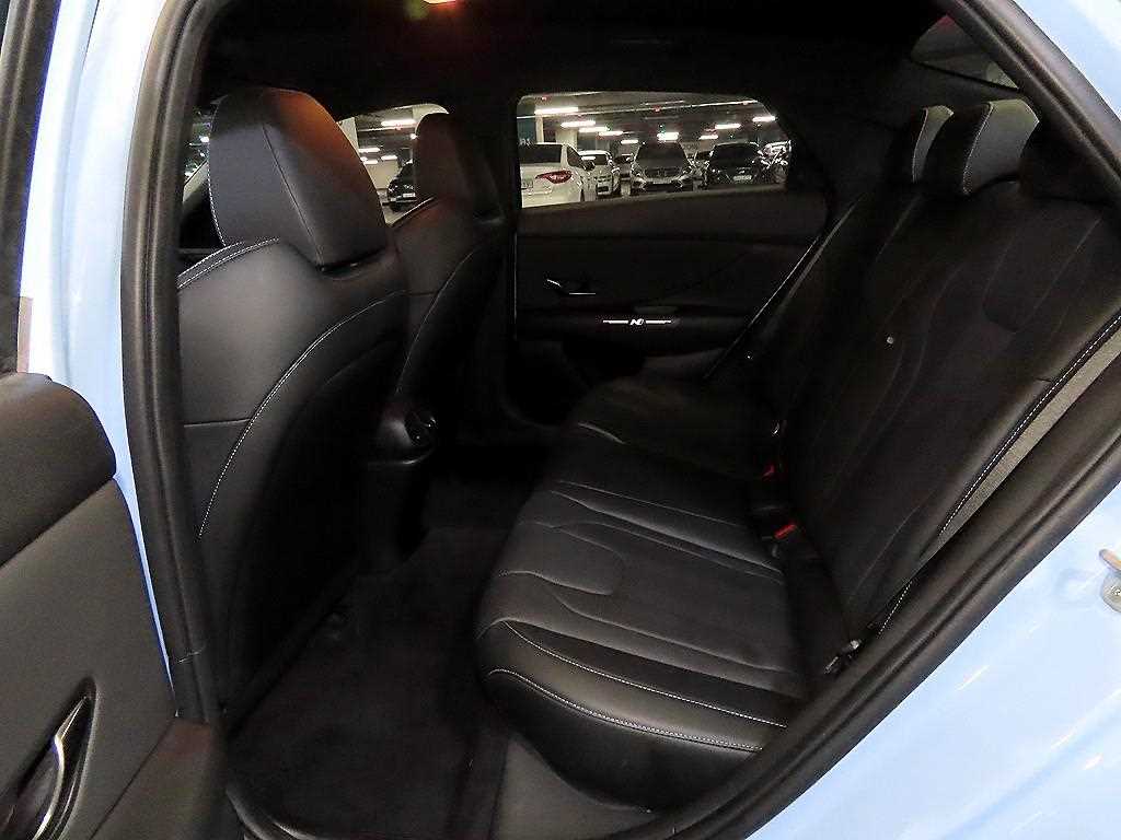 HYUNDAI Avante - Vista 7