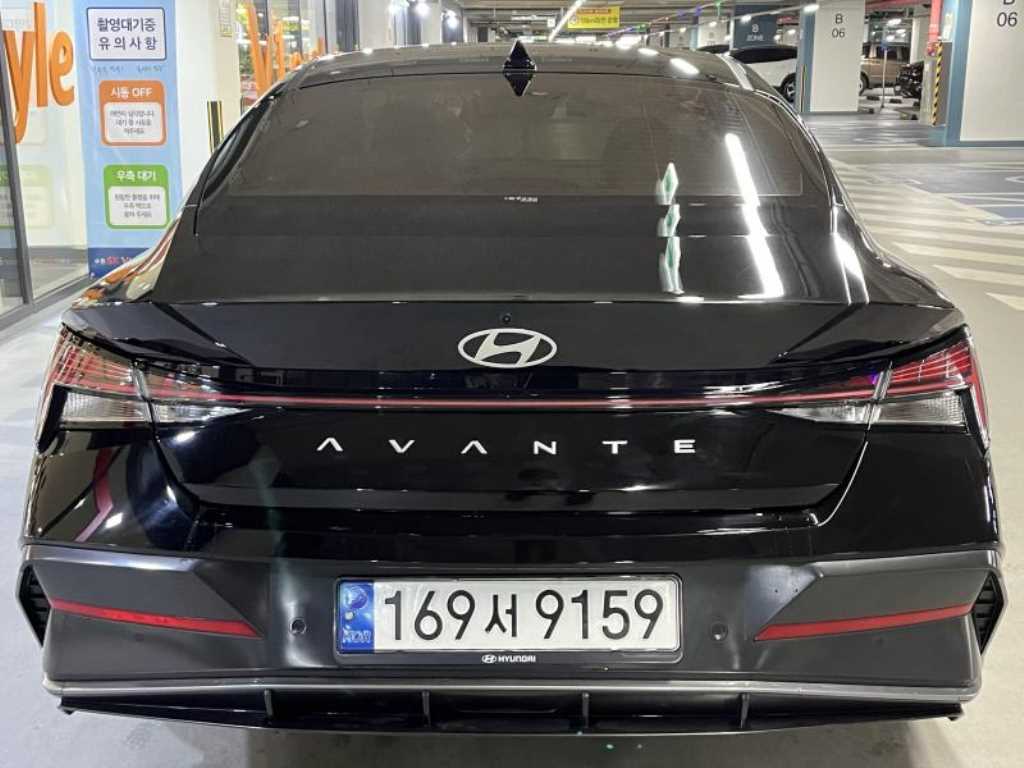 HYUNDAI Avante - Vista 5