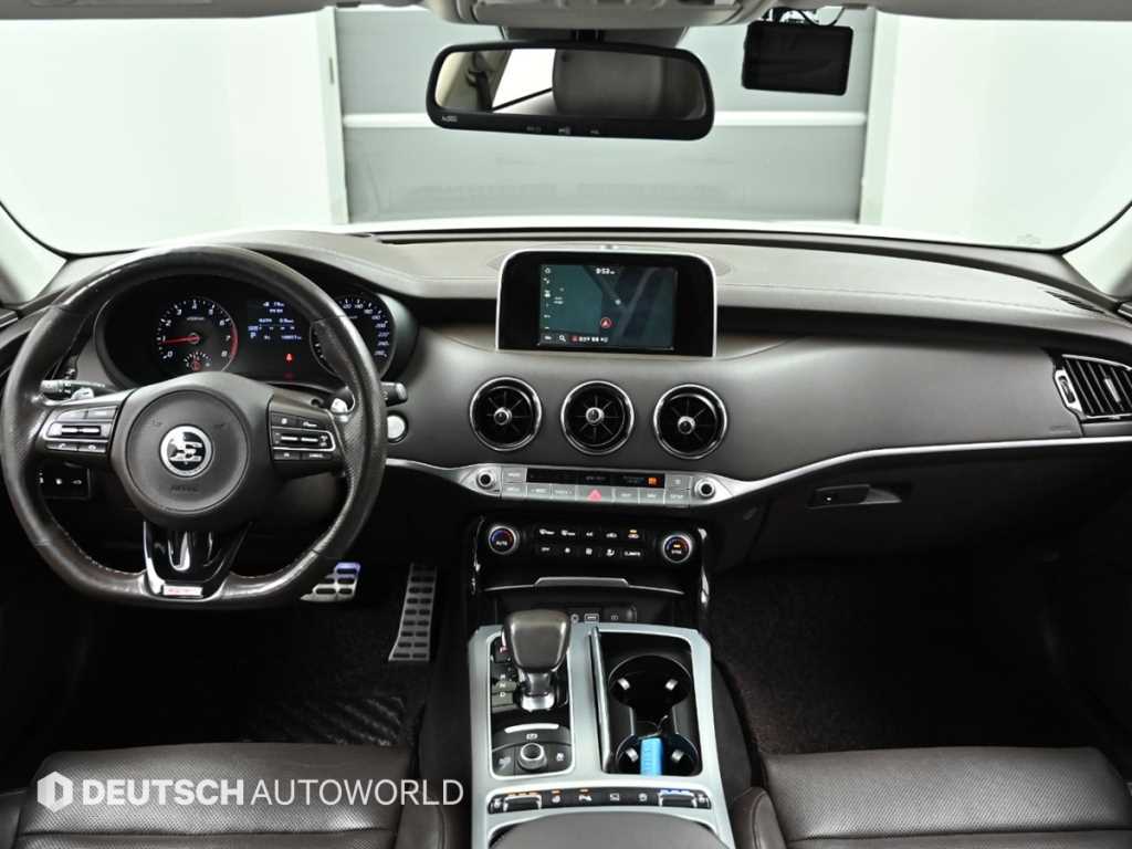 KIA Stinger - Vista 7