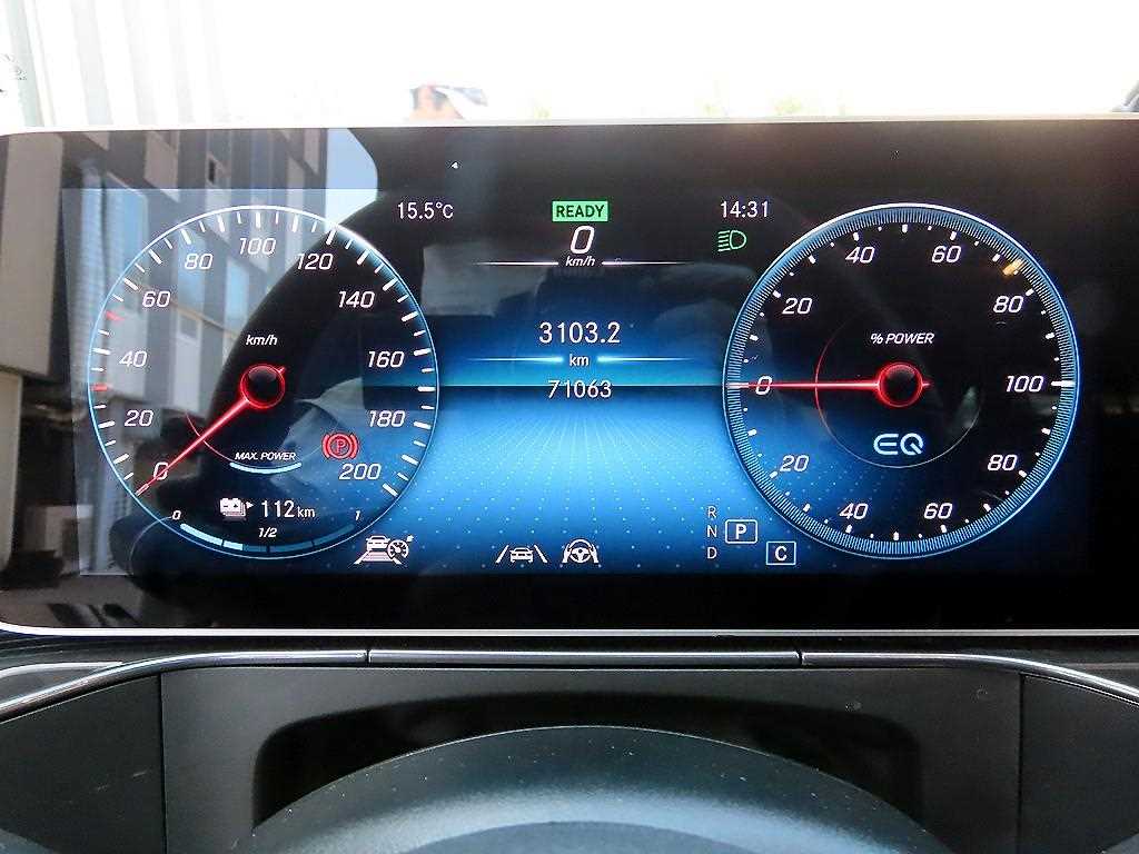 Mercedes Benz EQC - Vista 9