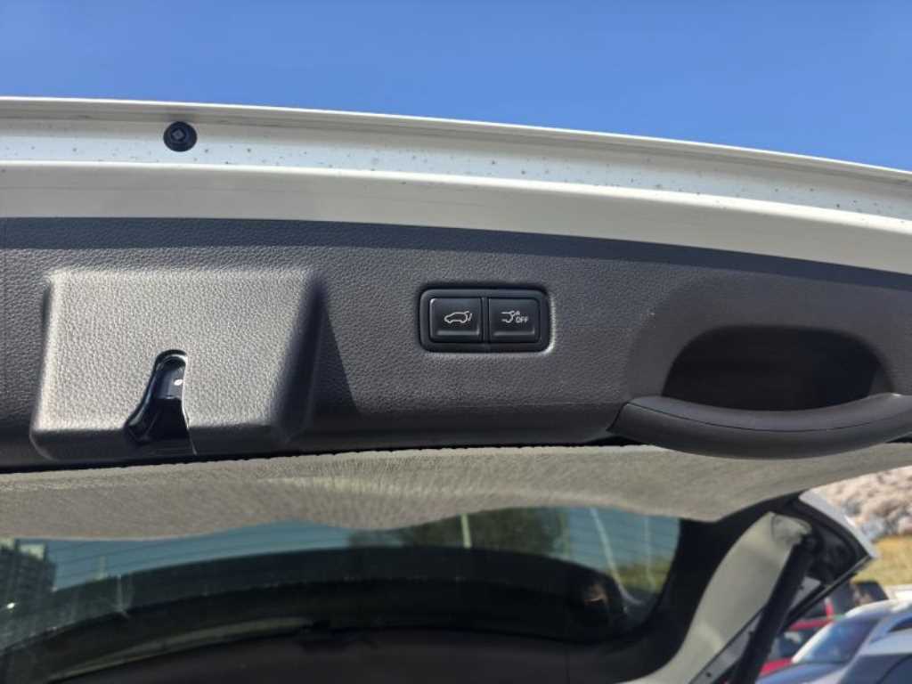 KIA Carnival - Vista 8