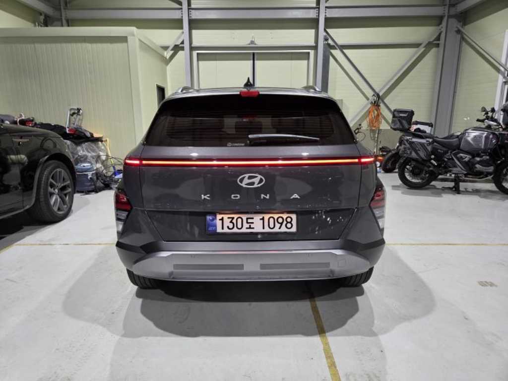 HYUNDAI Kona - Vista 3