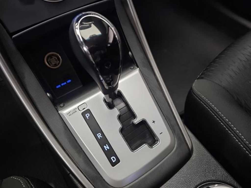 HYUNDAI Avante - Vista 12