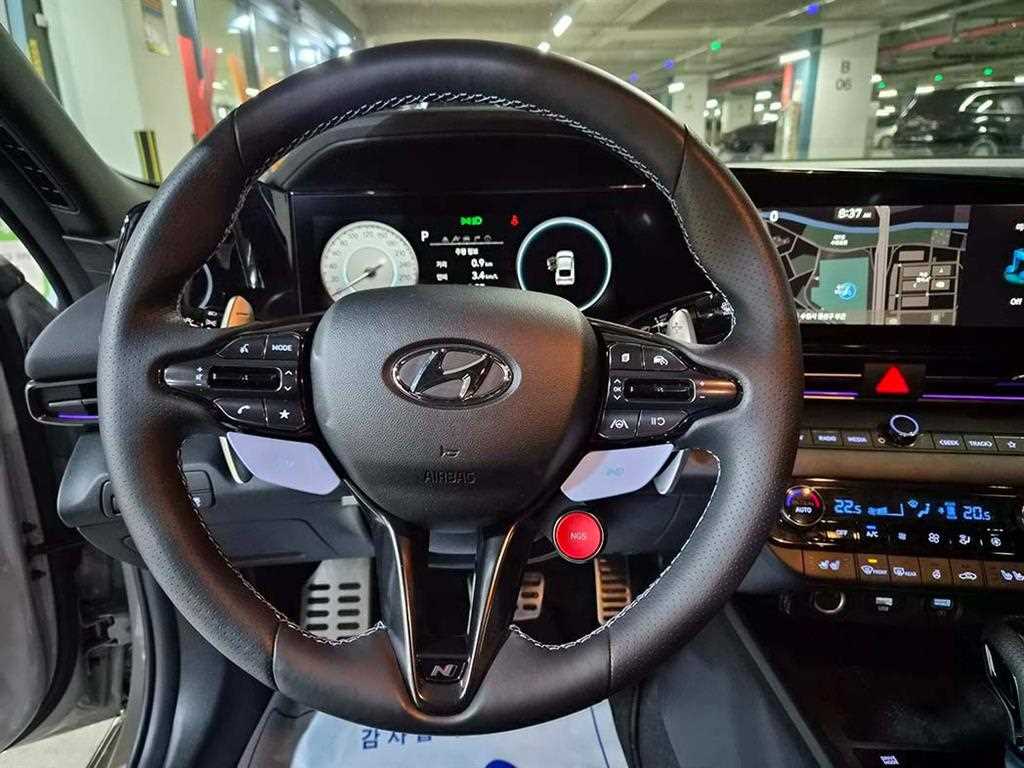 HYUNDAI Avante - Vista 8