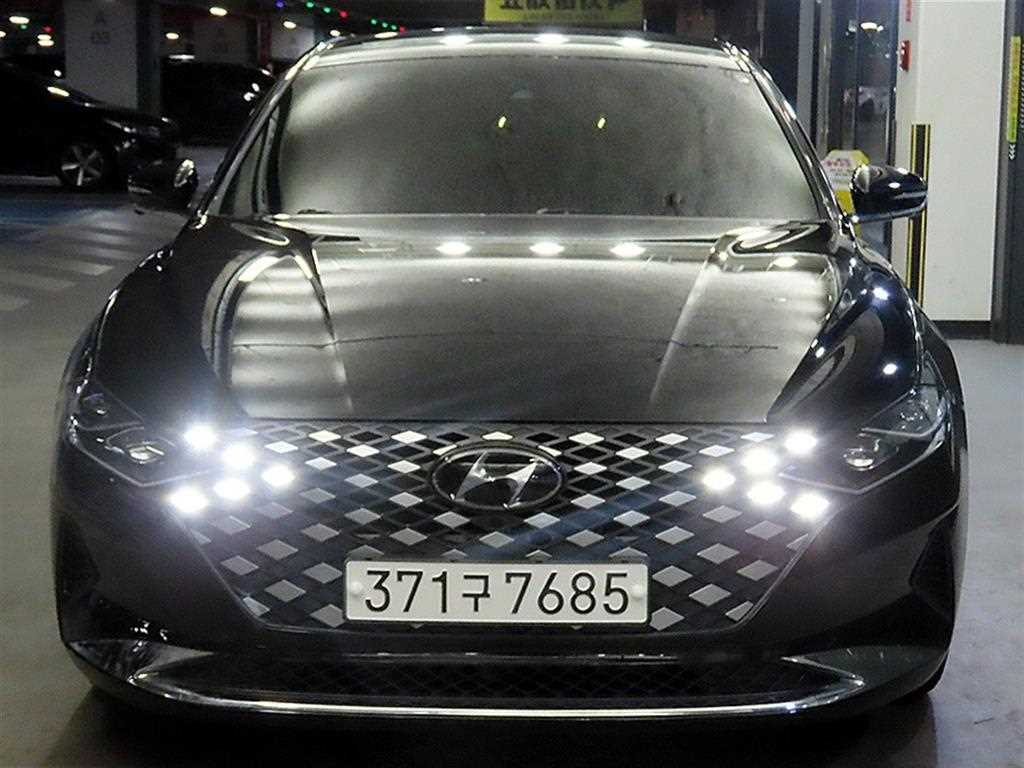 HYUNDAI Grandeur - Vista 2