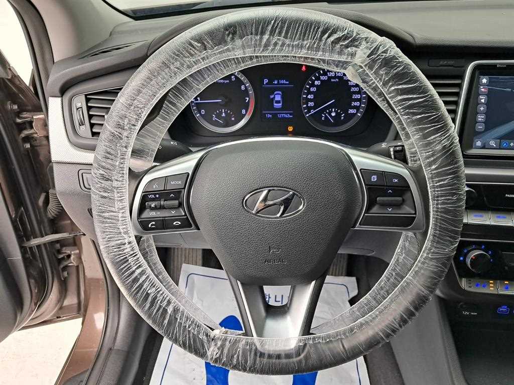 HYUNDAI Sonata - Vista 7