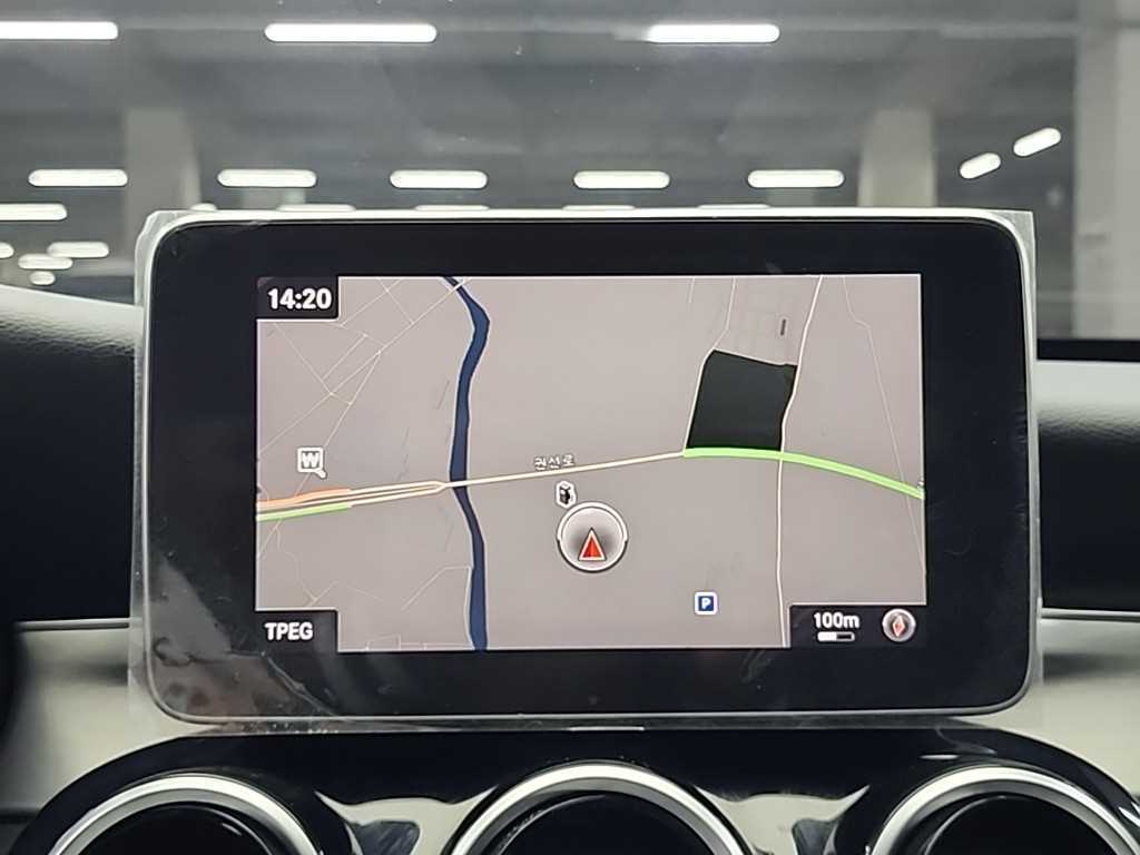 Mercedes Benz C Class 2017 Blanco - Importación desde Corea - HF Imports Iquique - Foto 15