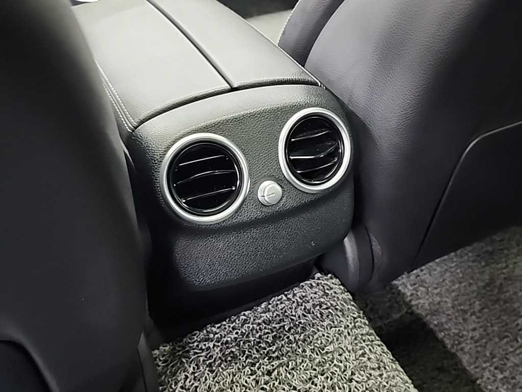 Mercedes Benz C Class 2017 Blanco - Importación desde Corea - HF Imports Iquique - Foto 13