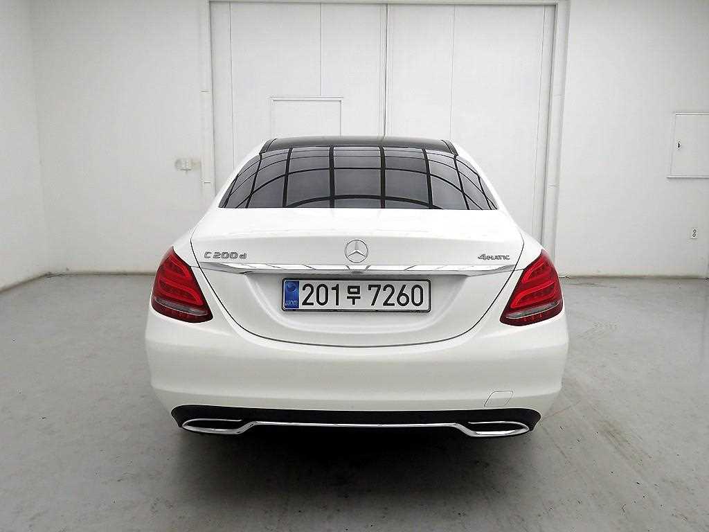 Mercedes Benz C Class - Vista 3