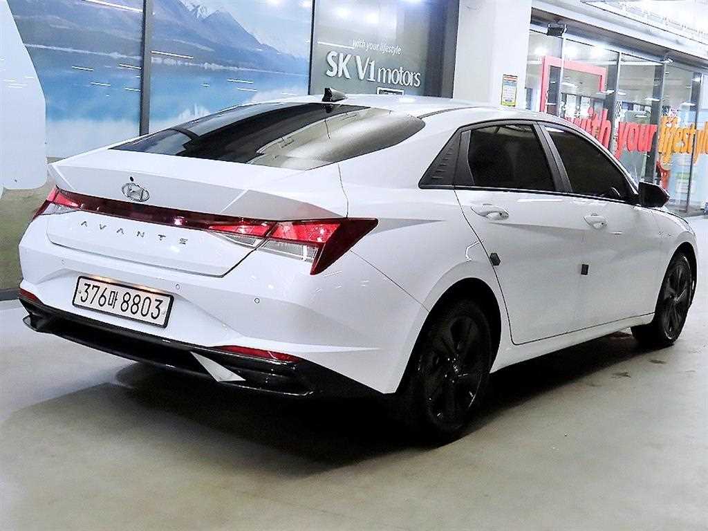 HYUNDAI Avante - Vista 4