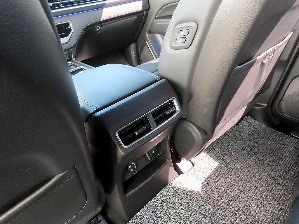 Ssangyong Rexton 2025 Gris - Importación desde Corea - HF Imports Iquique - Foto 15