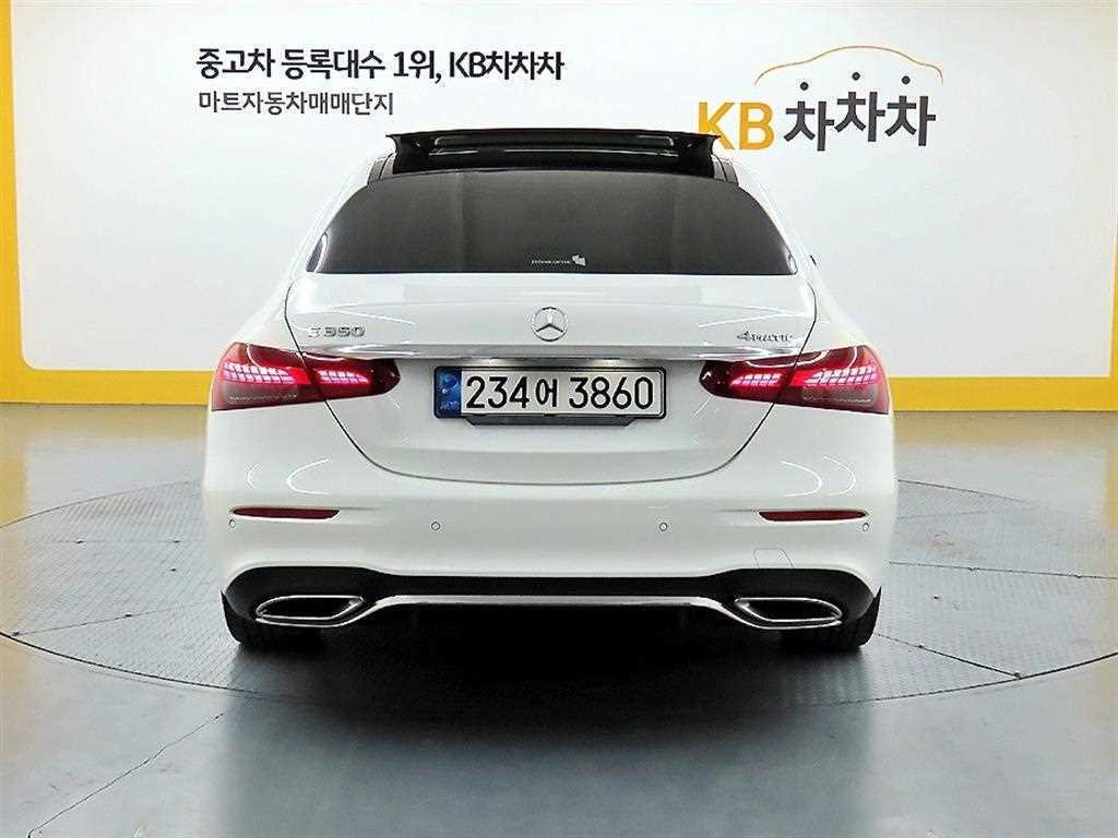 Mercedes Benz E class - Vista 3