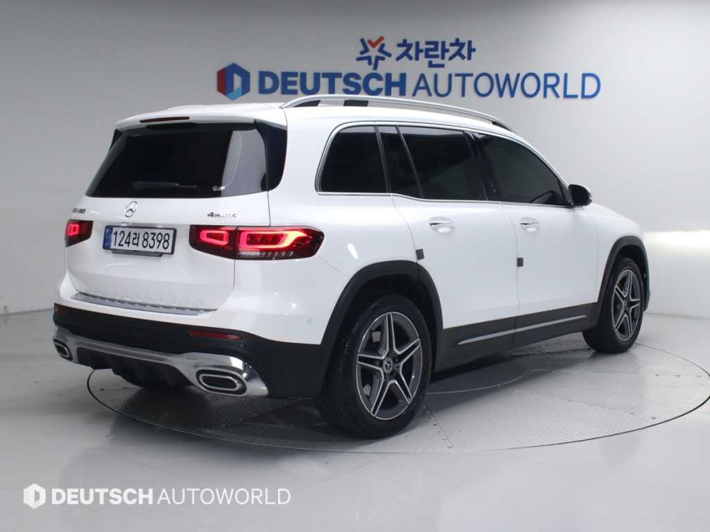 Mercedes Benz GLB Class - Vista 2