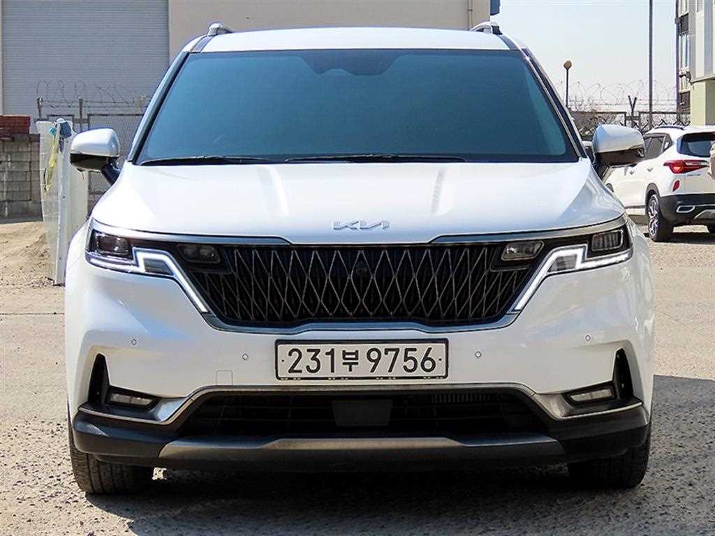 KIA Carnival 2023 Blanco - Importación desde Corea - HF Imports Iquique - Foto 1