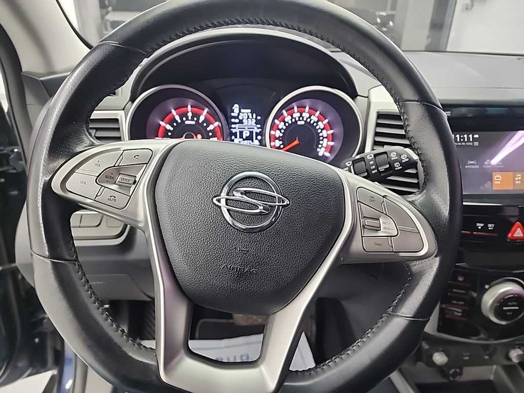 Ssangyong Tivoli - Vista 9