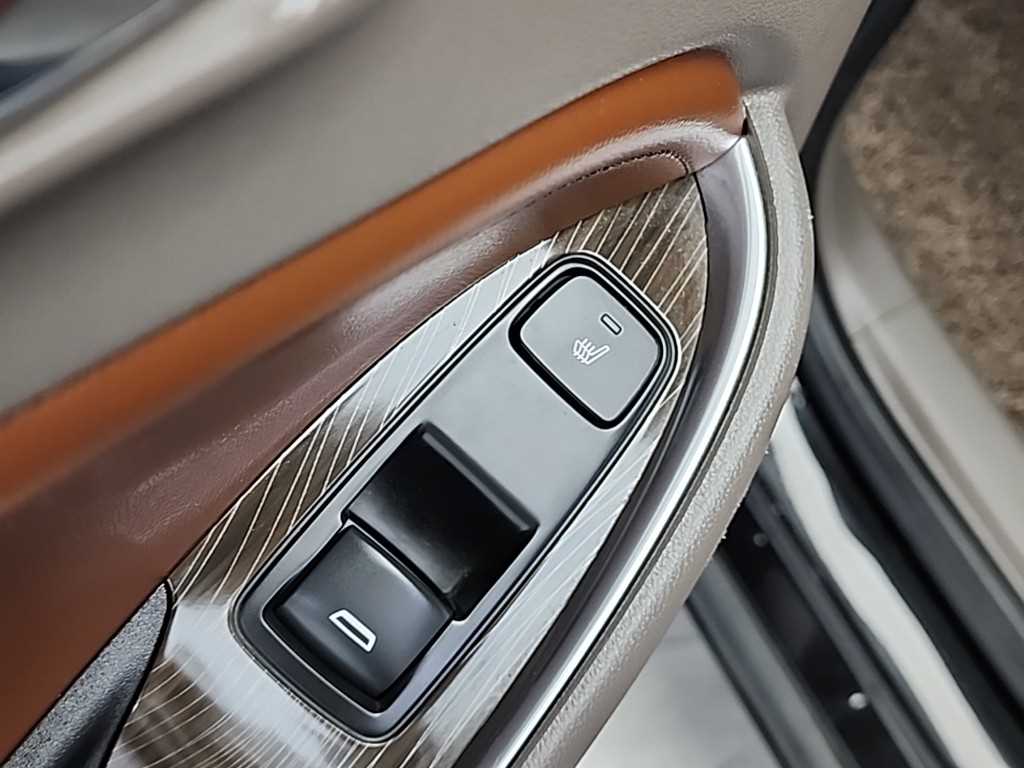 Chevrolet Malibu 2017 Negro - Importación desde Corea - HF Imports Iquique - Foto 13