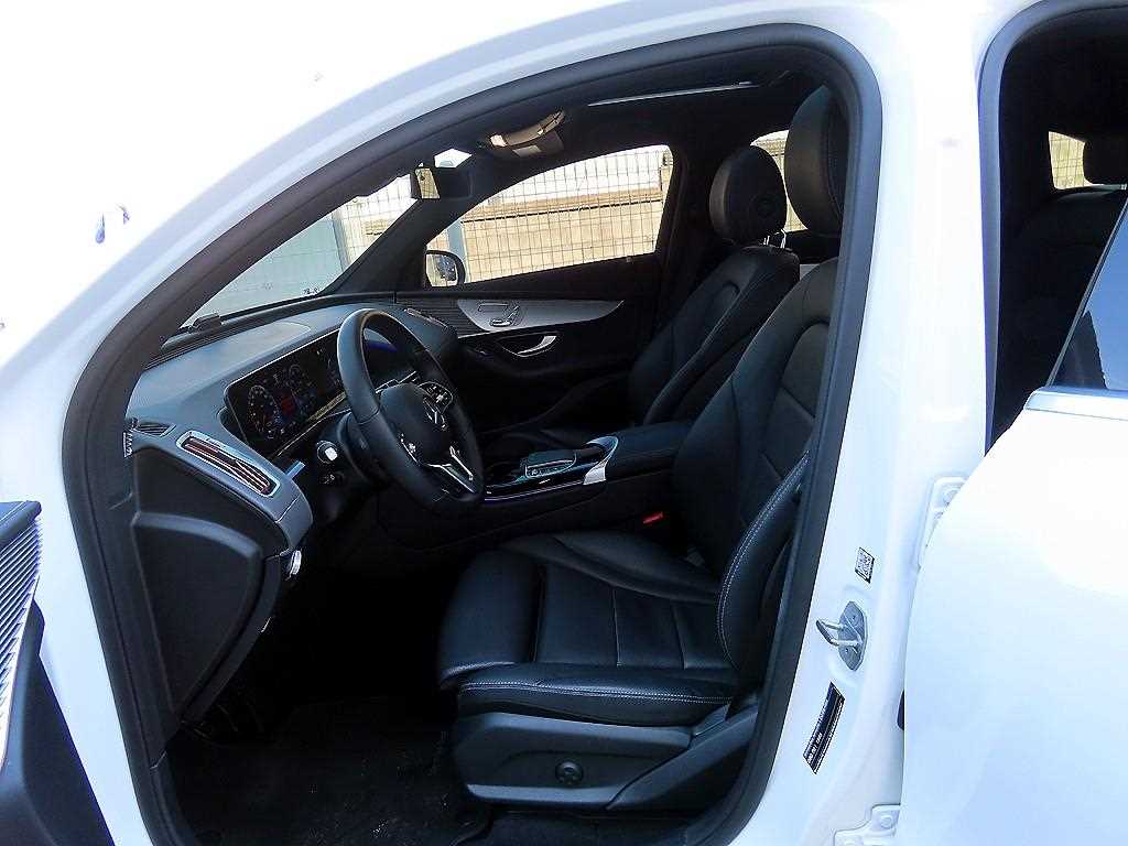 Mercedes Benz EQC - Vista 5