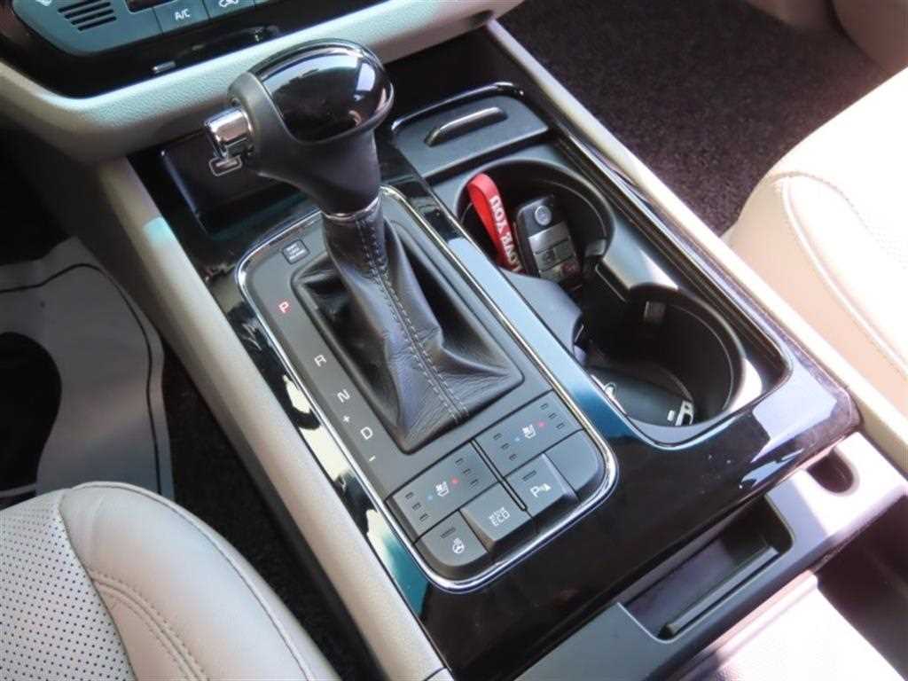 KIA Carnival - Vista 6