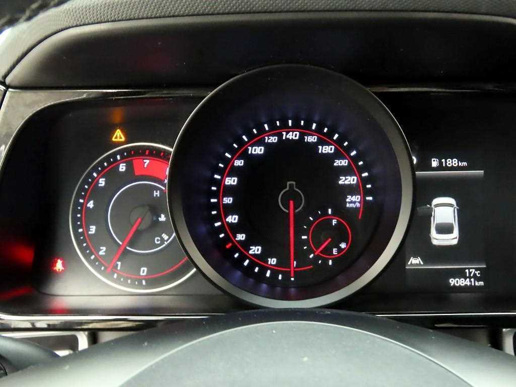 HYUNDAI Avante - Vista 5