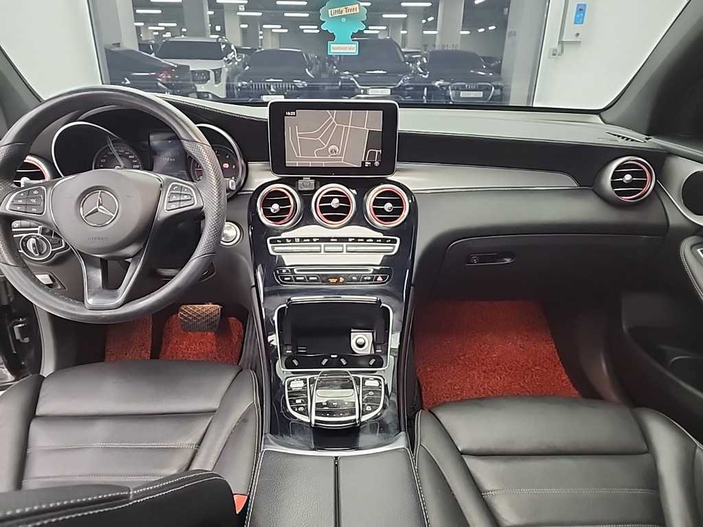 Mercedes Benz GLC Class - Vista 7