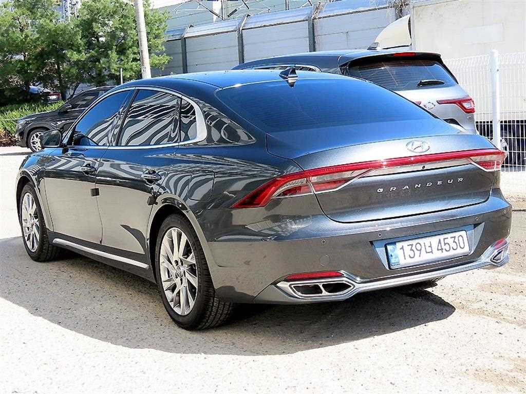 HYUNDAI Grandeur - Vista 3
