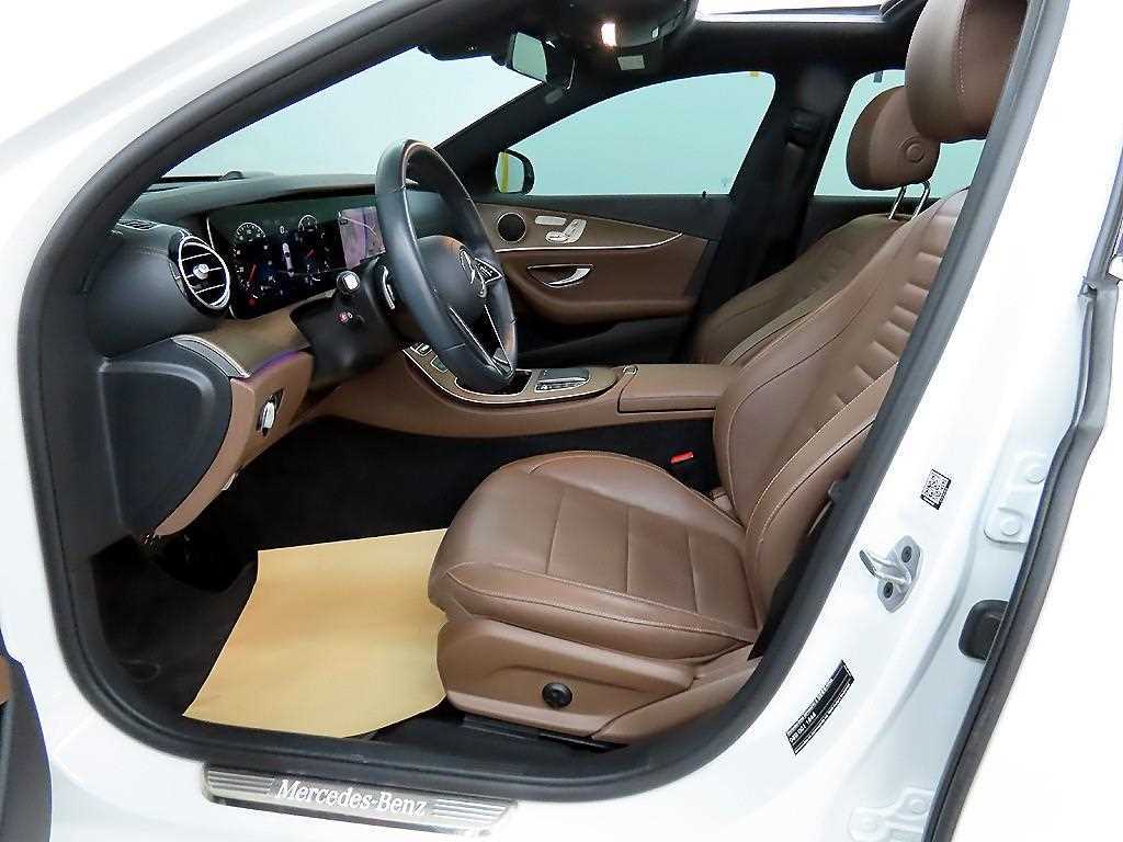 Mercedes Benz E class - Vista 5