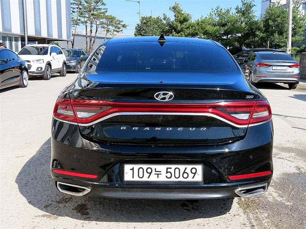 HYUNDAI Grandeur - Vista 4