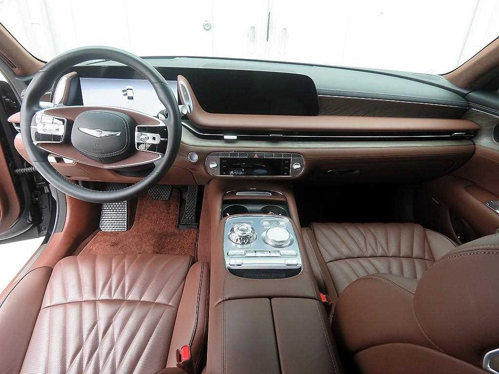 Genesis G90 - Vista 8