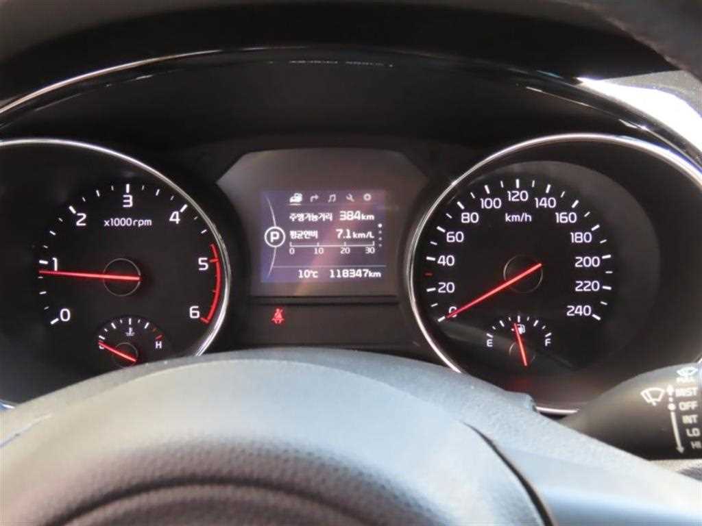 KIA Carnival - Vista 5