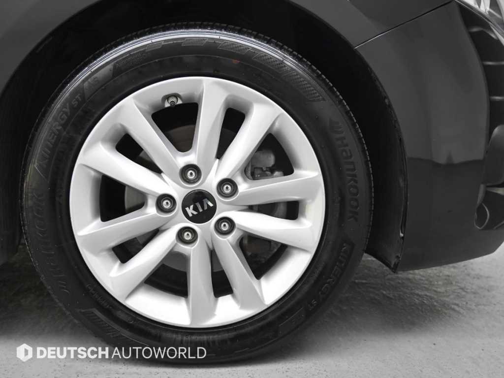 KIA K3 - Vista 5
