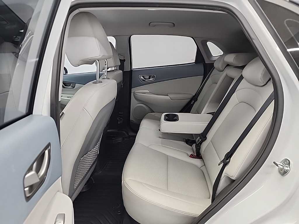 HYUNDAI Kona - Vista 12