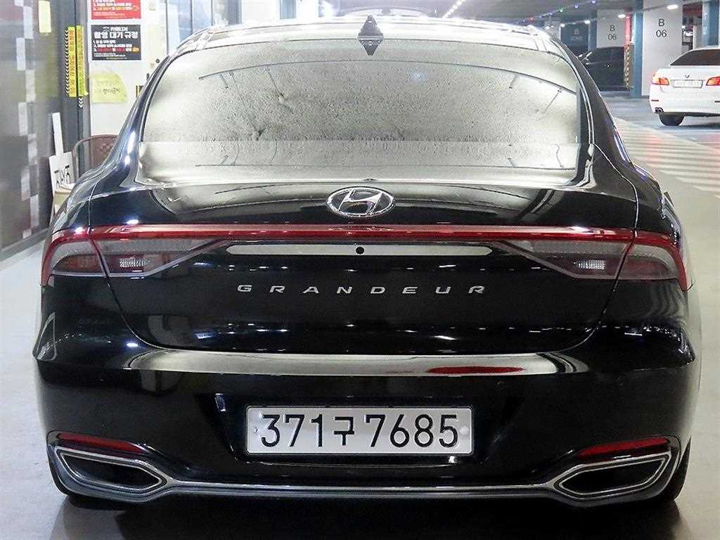 HYUNDAI Grandeur - Vista 5