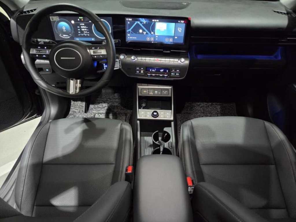 HYUNDAI Kona - Vista 7