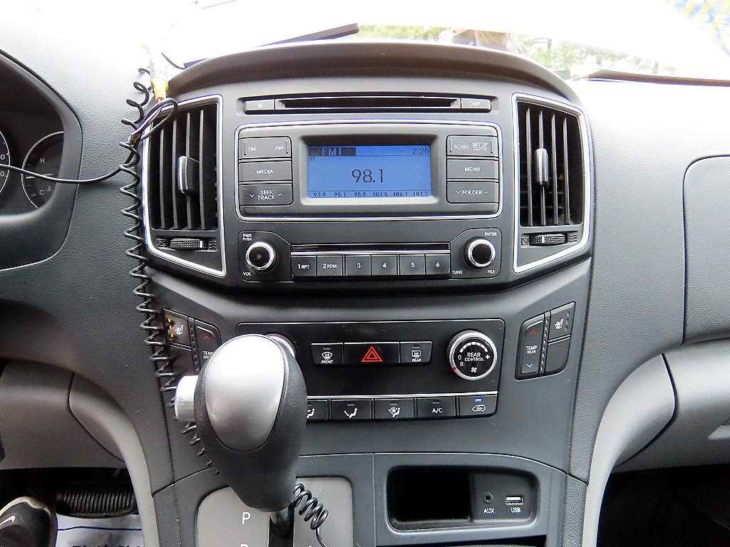 HYUNDAI Starex 2017 Amarillo - Importación desde Corea - HF Imports Iquique - Foto 14