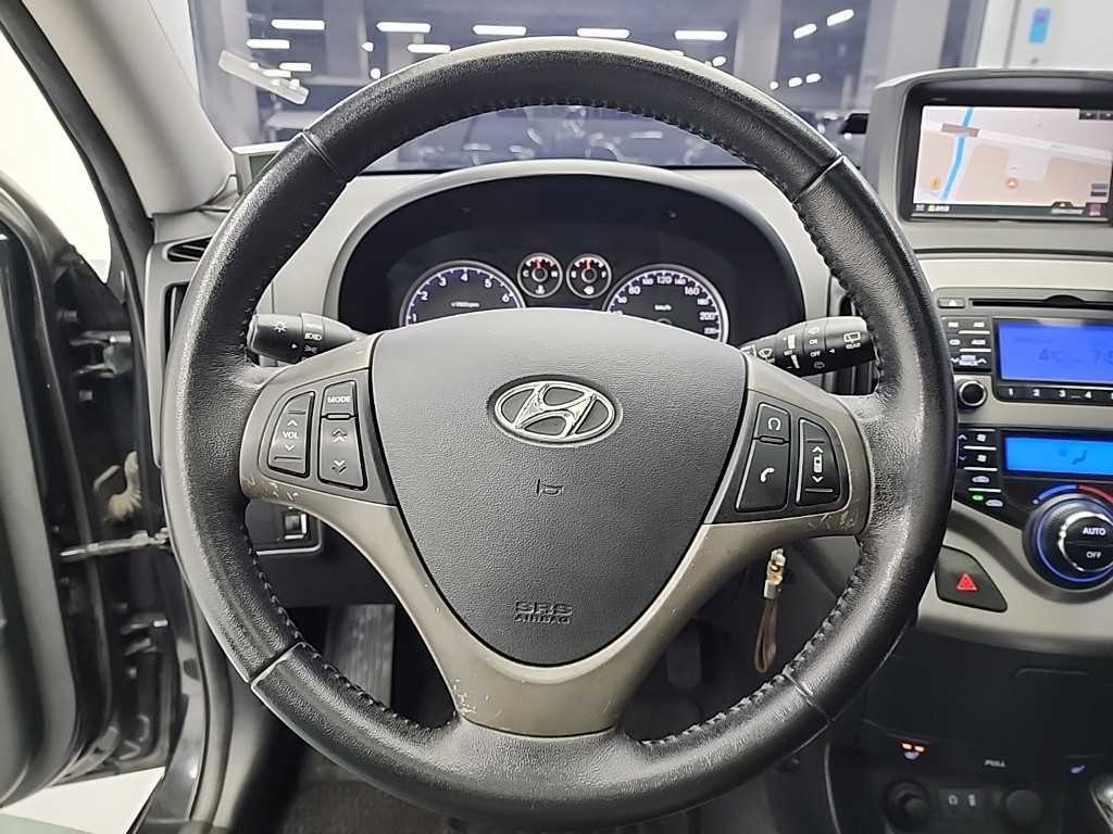 HYUNDAI i30 - Vista 9