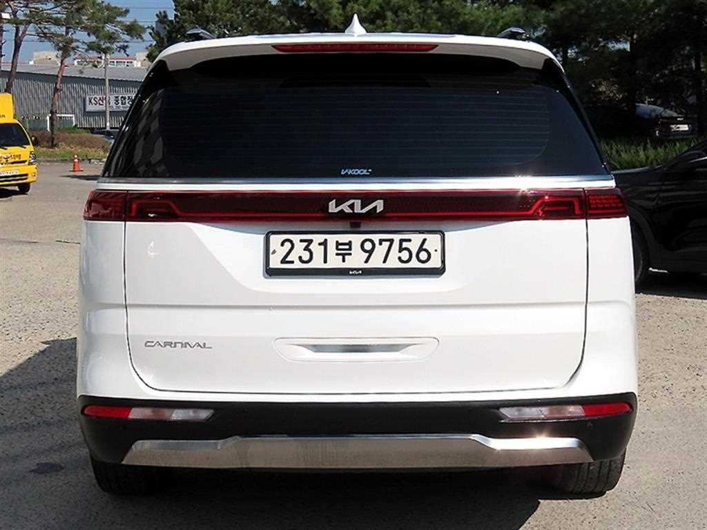 KIA Carnival - Vista 4