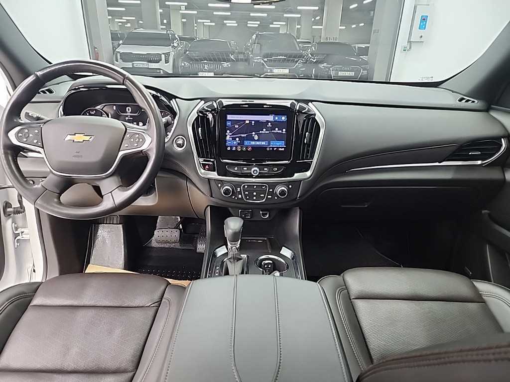 Chevrolet Travers - Vista 7