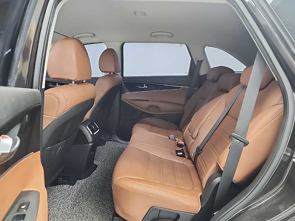 KIA Sorento - Vista 12