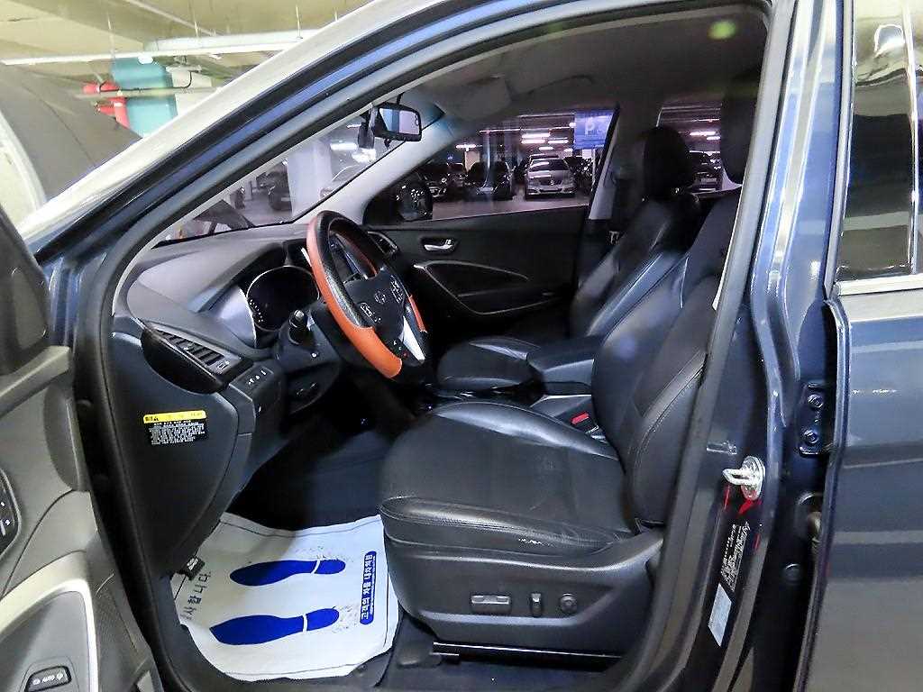 HYUNDAI Santa Fe - Vista 6