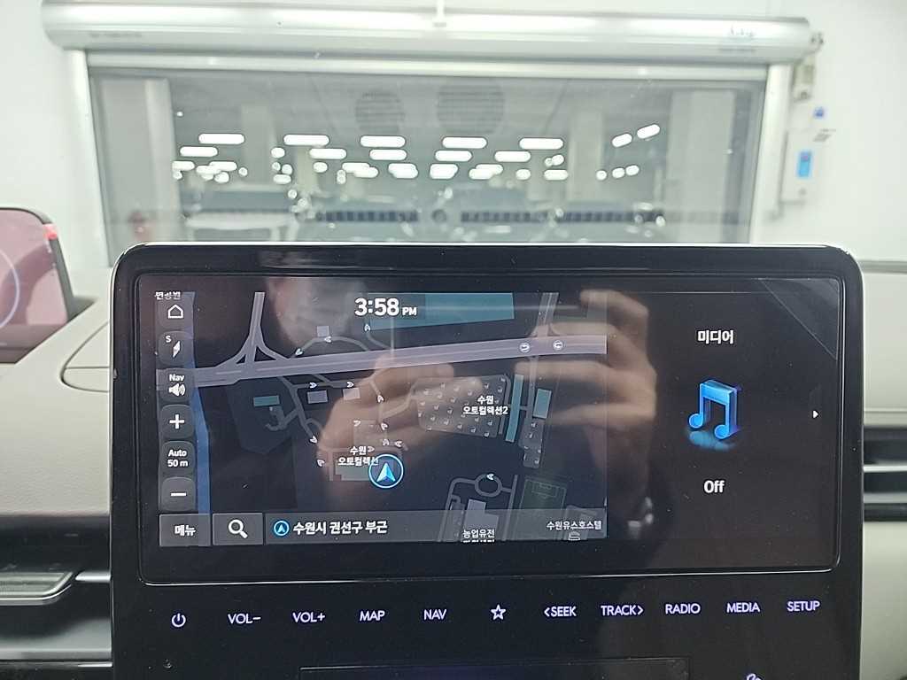 HYUNDAI Staria 2023 Blanco - Importación desde Corea - HF Imports Iquique - Foto 17