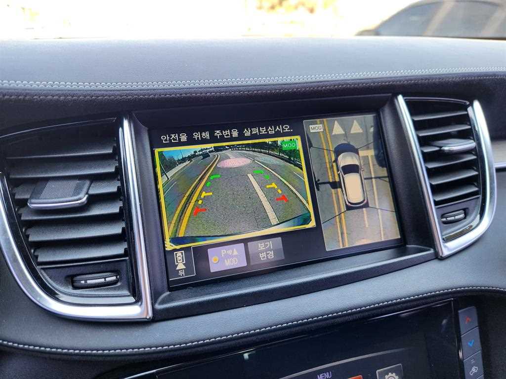 Infiniti QX - Vista 11