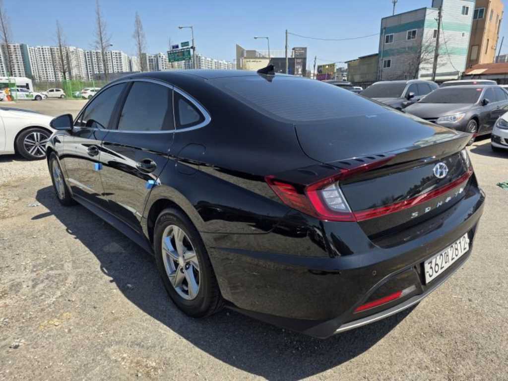 HYUNDAI Sonata - Vista 4