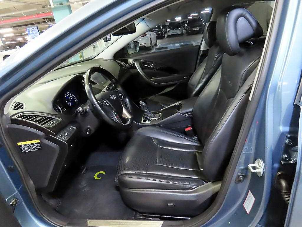 HYUNDAI Grandeur - Vista 6