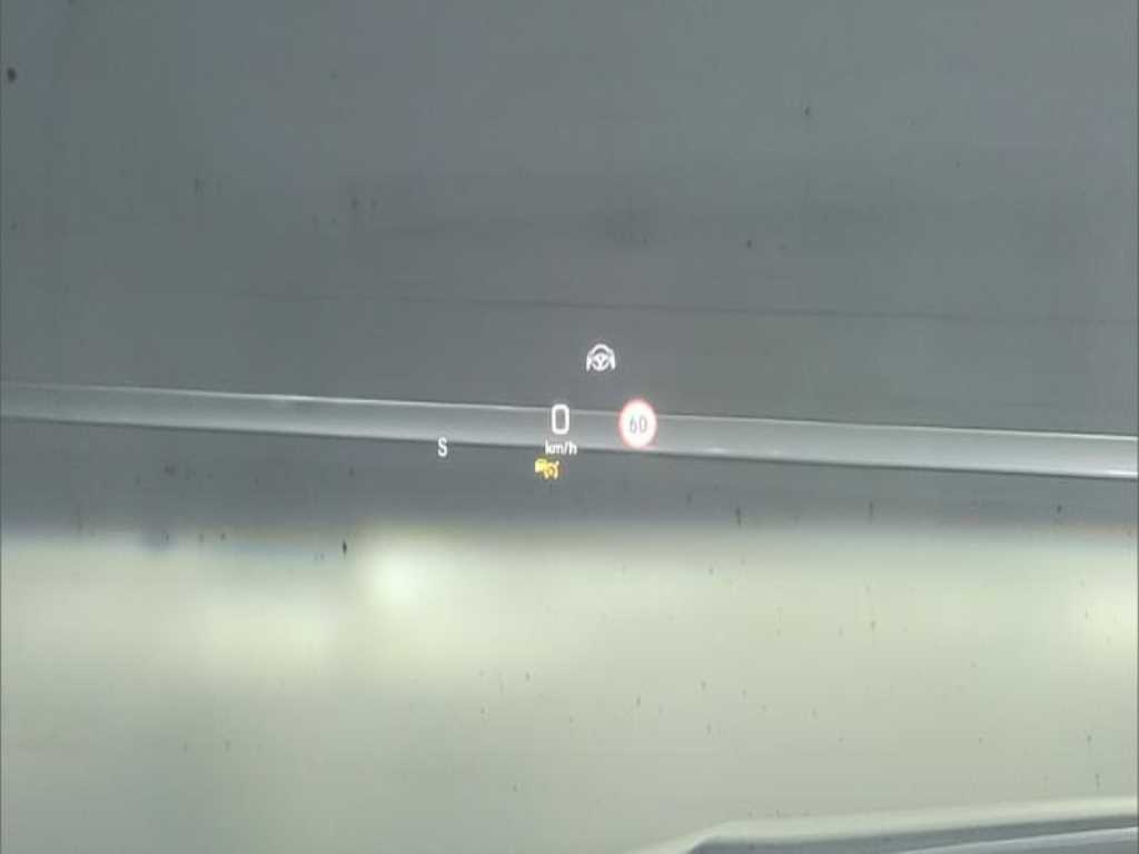 Mercedes Benz GLC Class - Vista 8